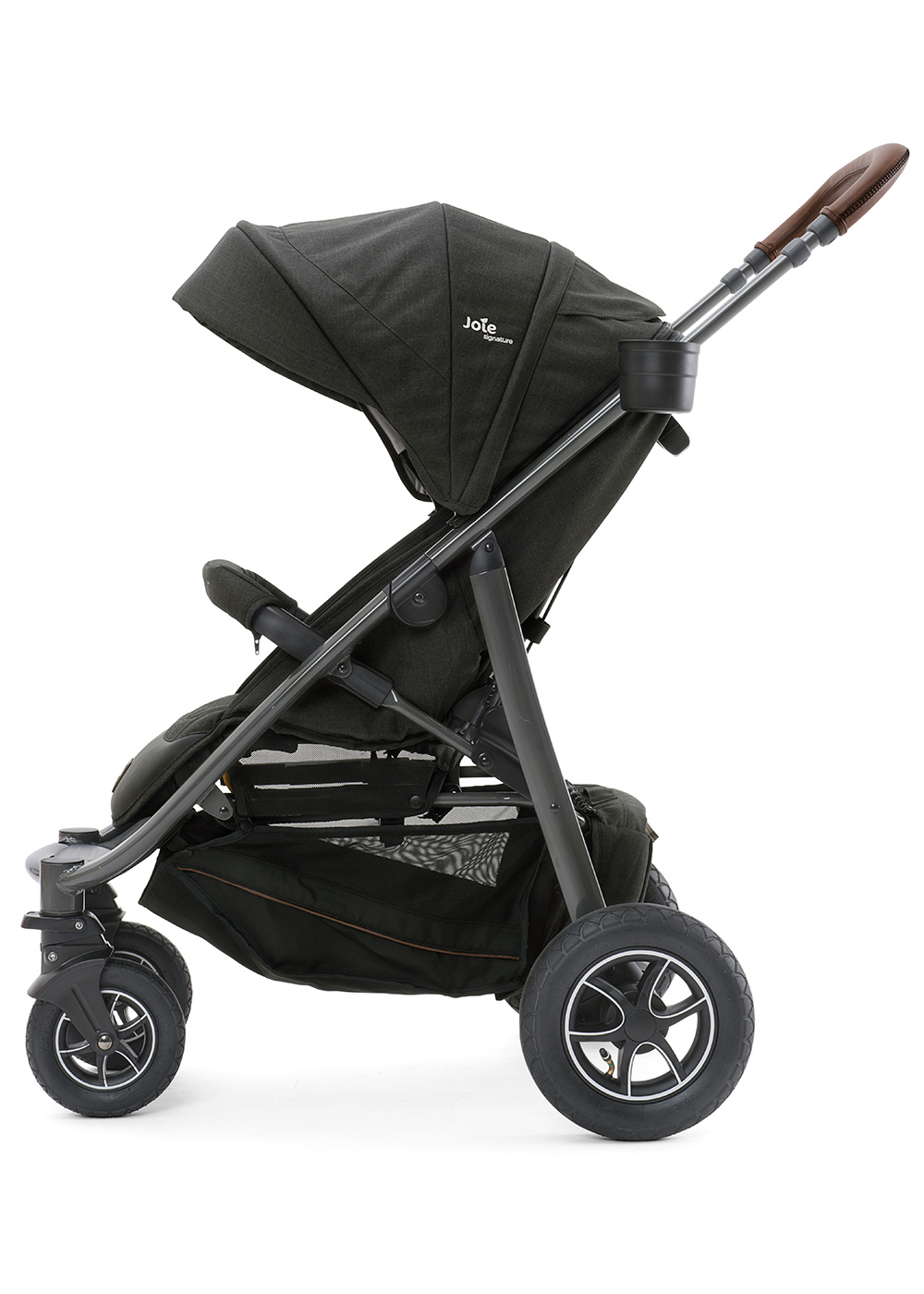 Als das neueste Mitglied der trax-Familie verbindet der Joie Mytrax Buggy Bewährtes mit neuen Features, auf die man nicht mehr verzichten will.