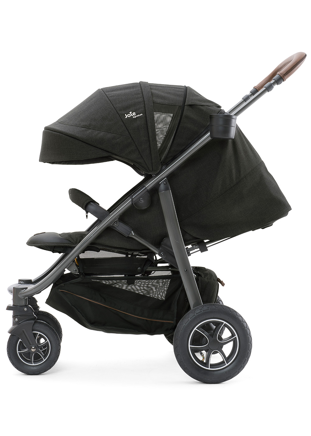 Als das neueste Mitglied der trax-Familie verbindet der Joie Mytrax Buggy Bewährtes mit neuen Features, auf die man nicht mehr verzichten will.